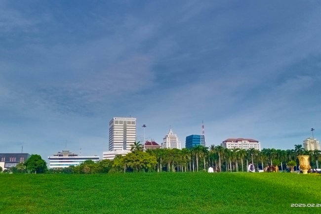 MERABA BIROKRASI PASCA PESTA DEMOKRASI 